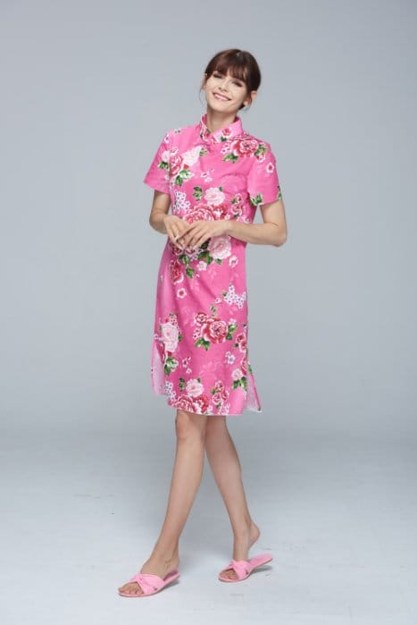 粉牡丹花布旗袍