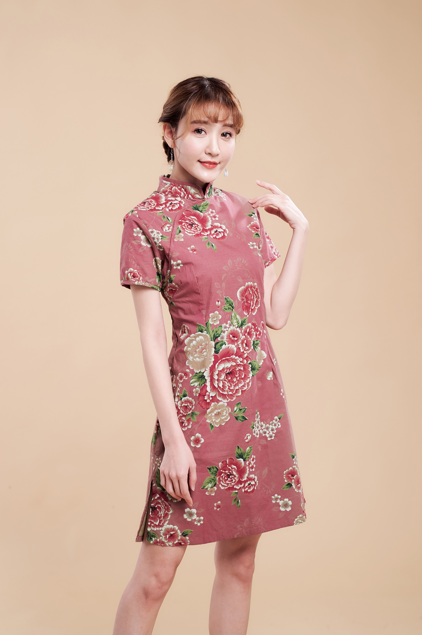 客家花布漸層棕紅牡丹旗袍