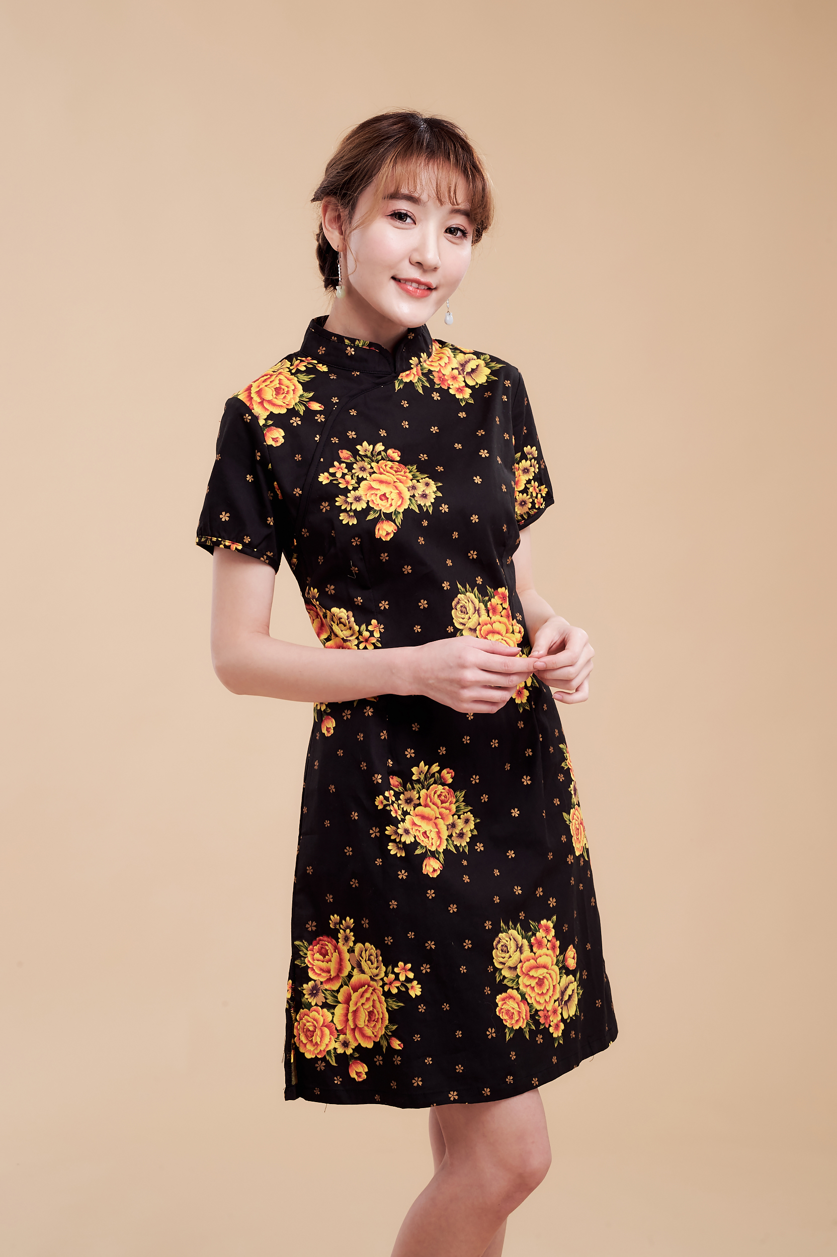 黑玫瑰斜襟旗袍