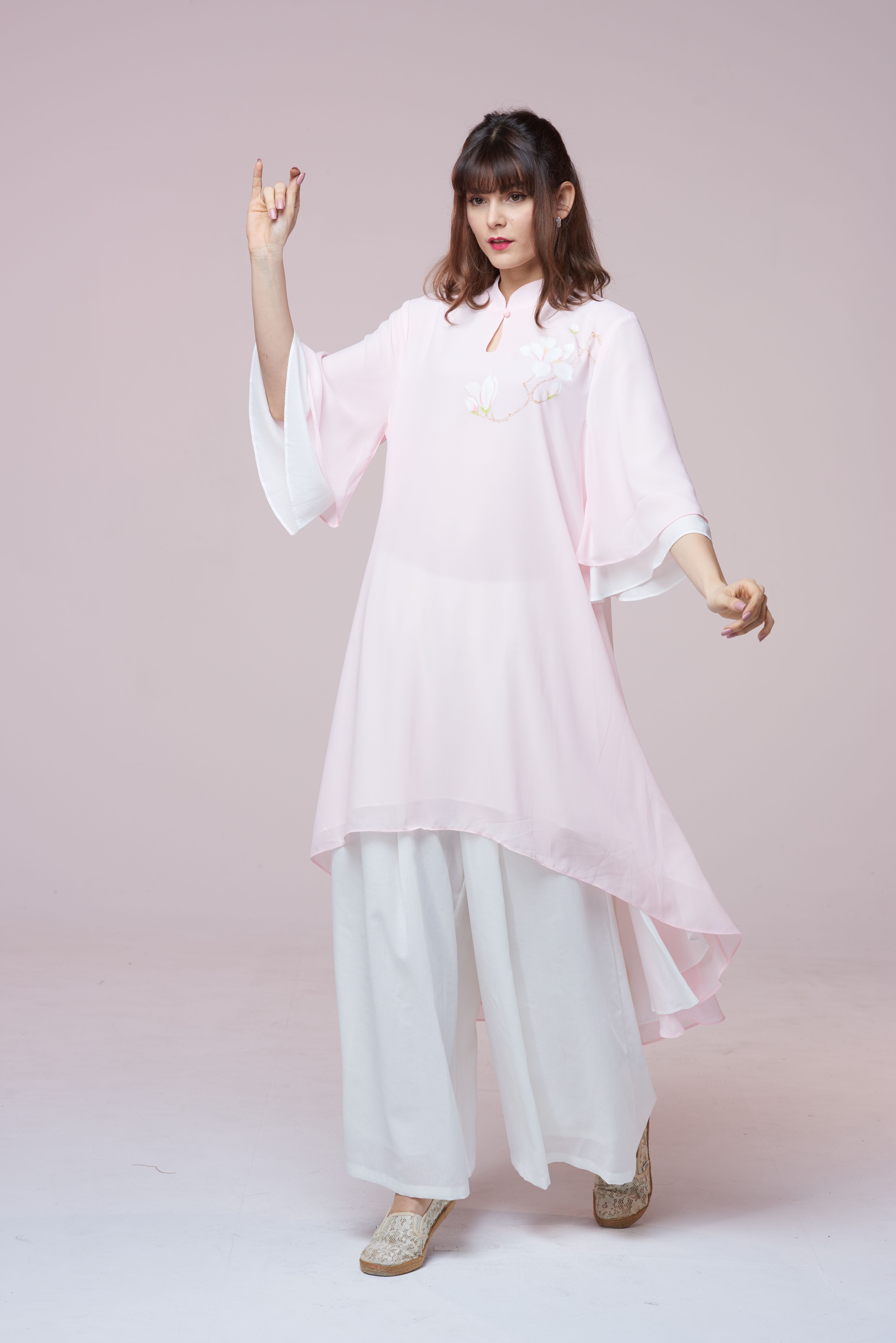 喇叭袖粉旗袍上衣LXL