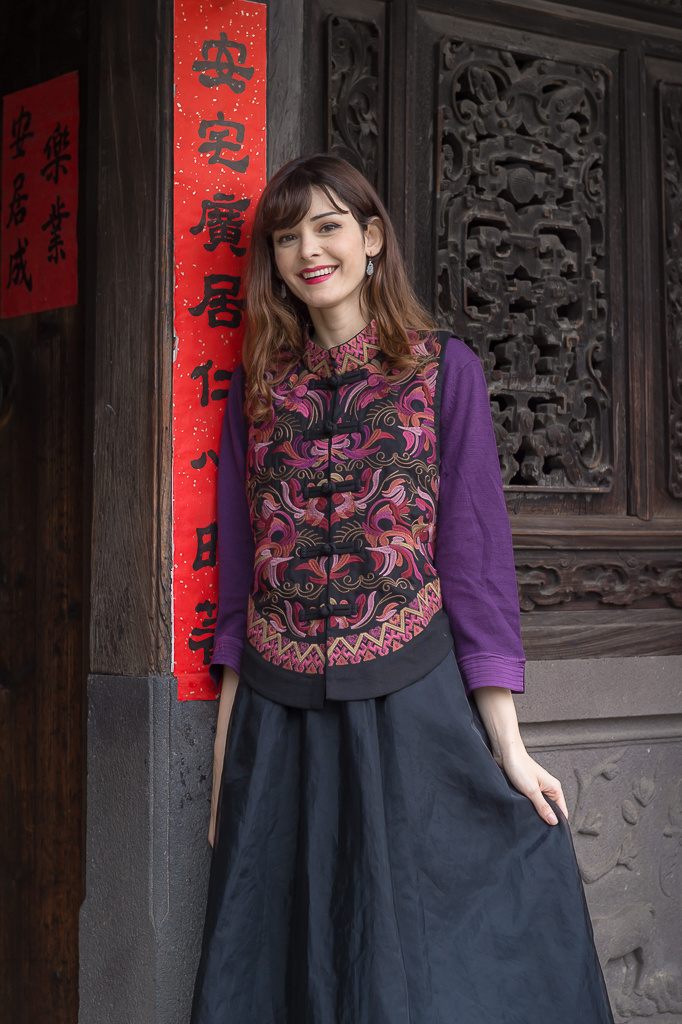 黑繡花背心馬甲~