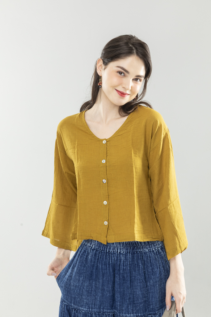 精梳棉Ｖ領開襟薑黃衫上衣
