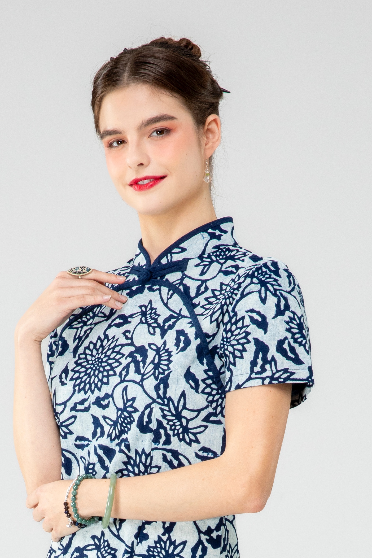 藍染白底雙大襟短旗袍