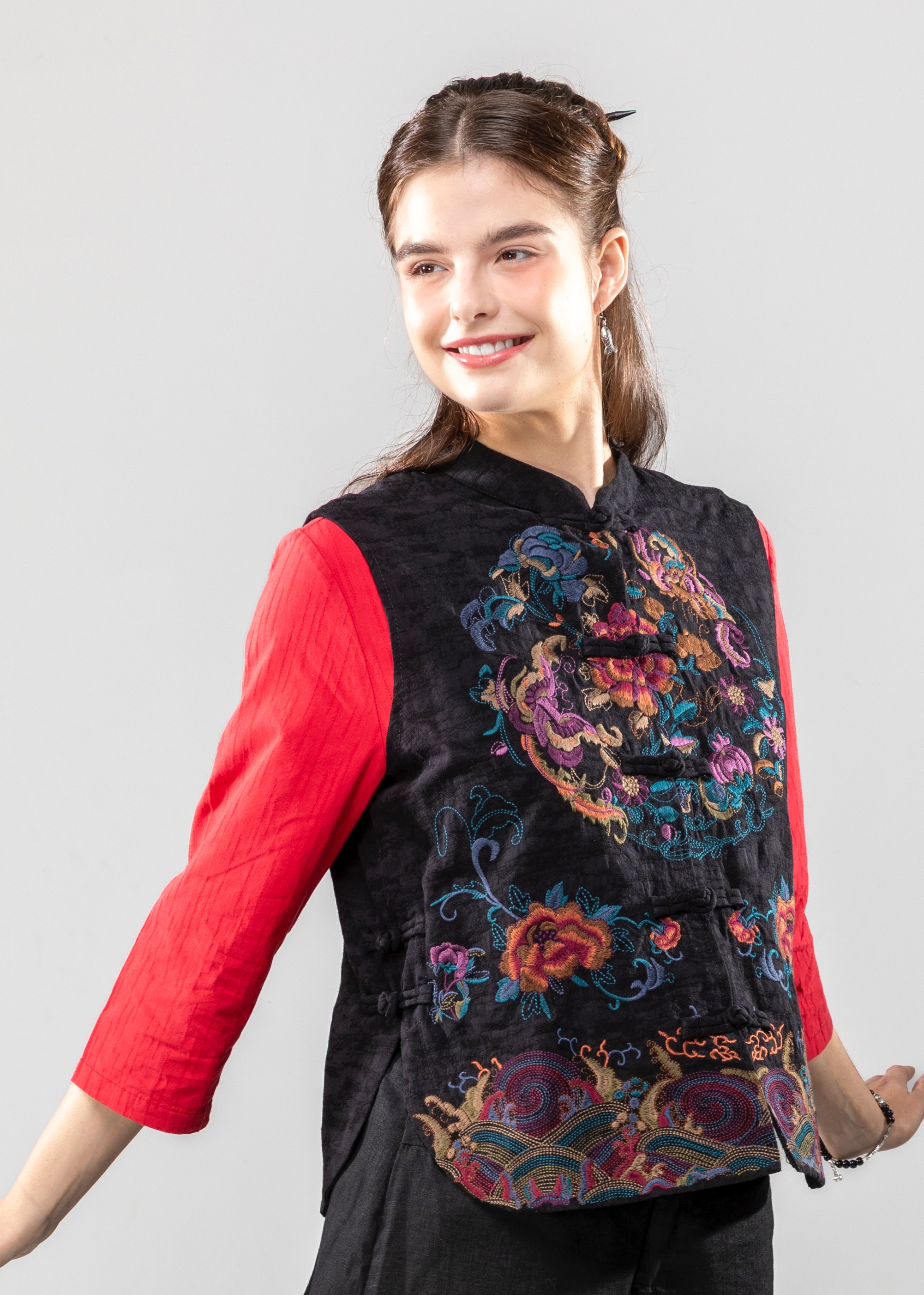 繡花黑馬甲背心