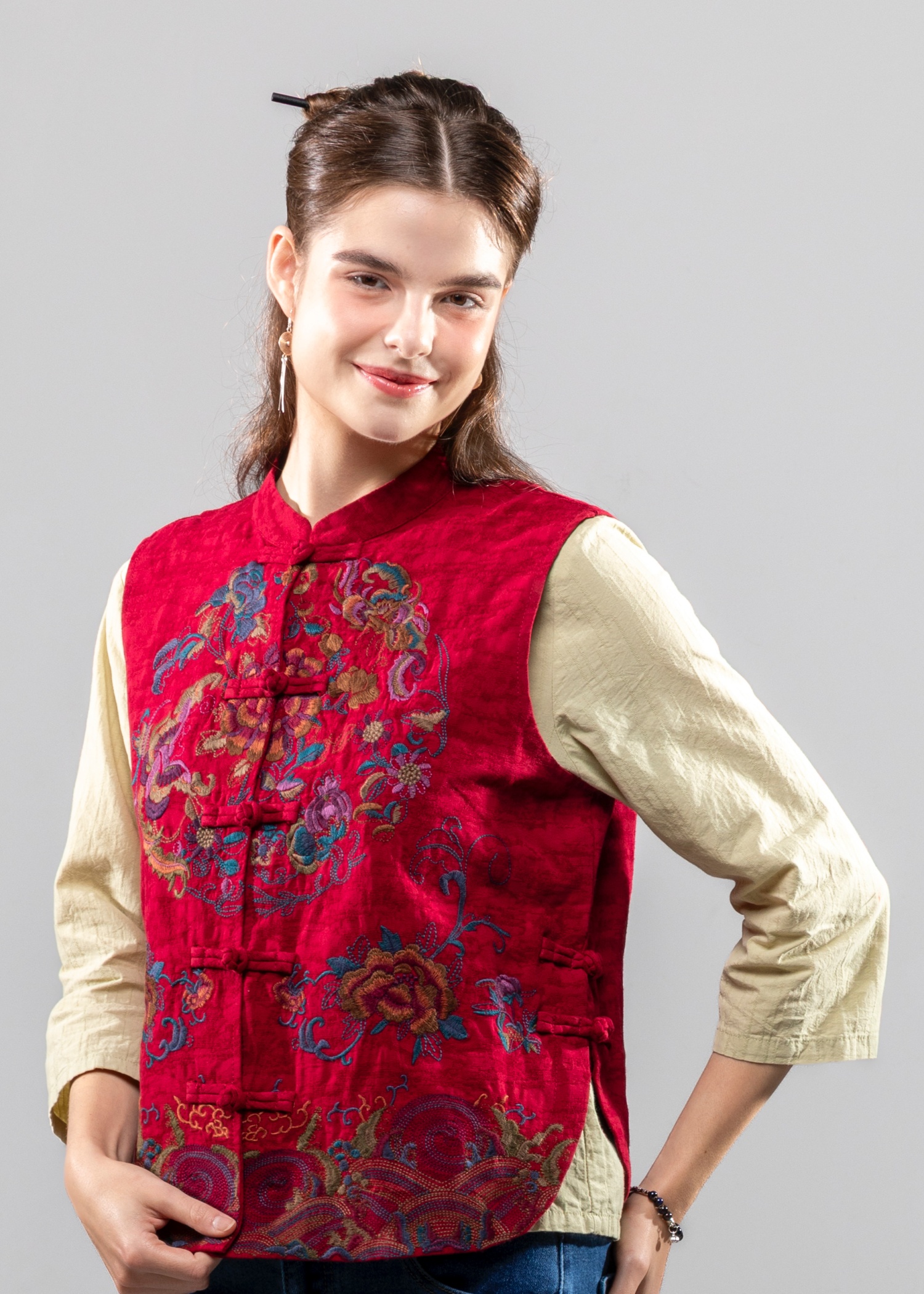 繡花紅馬甲背心