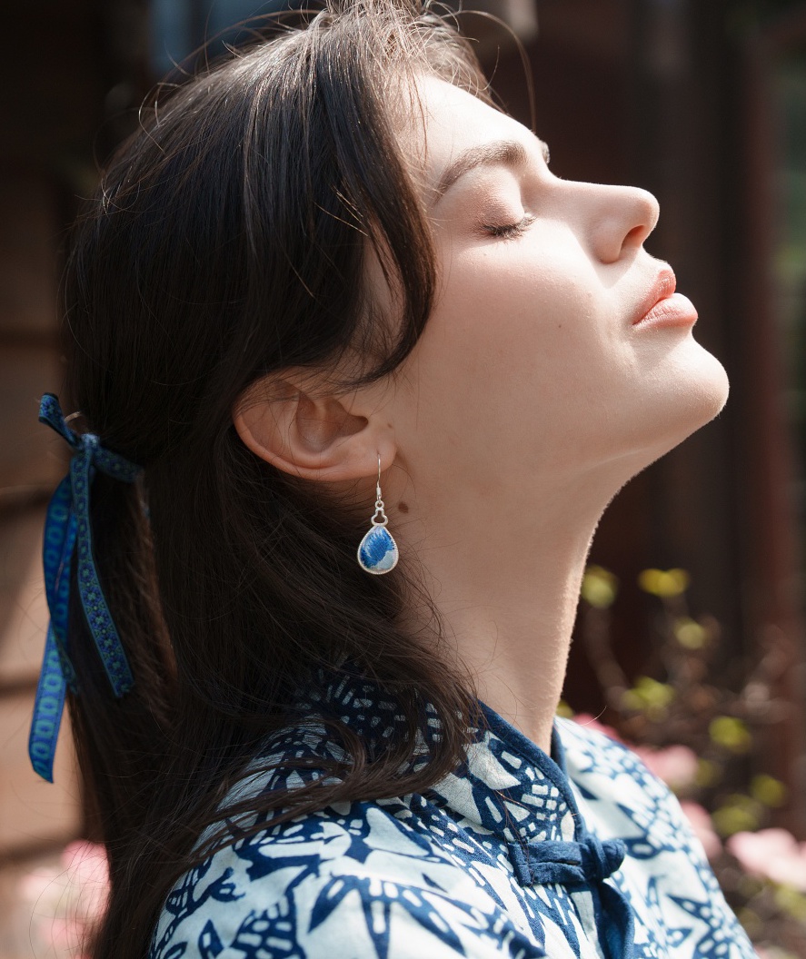 平安繡花耳環（附紙盒）