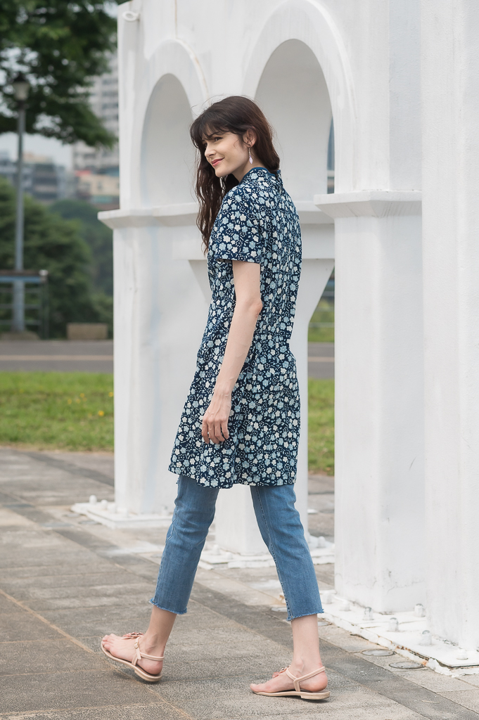 背面