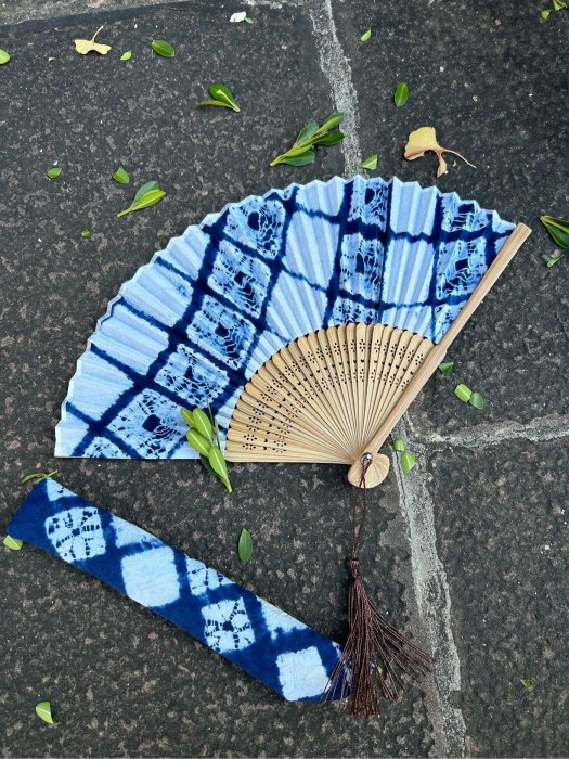 灑落一地的楓