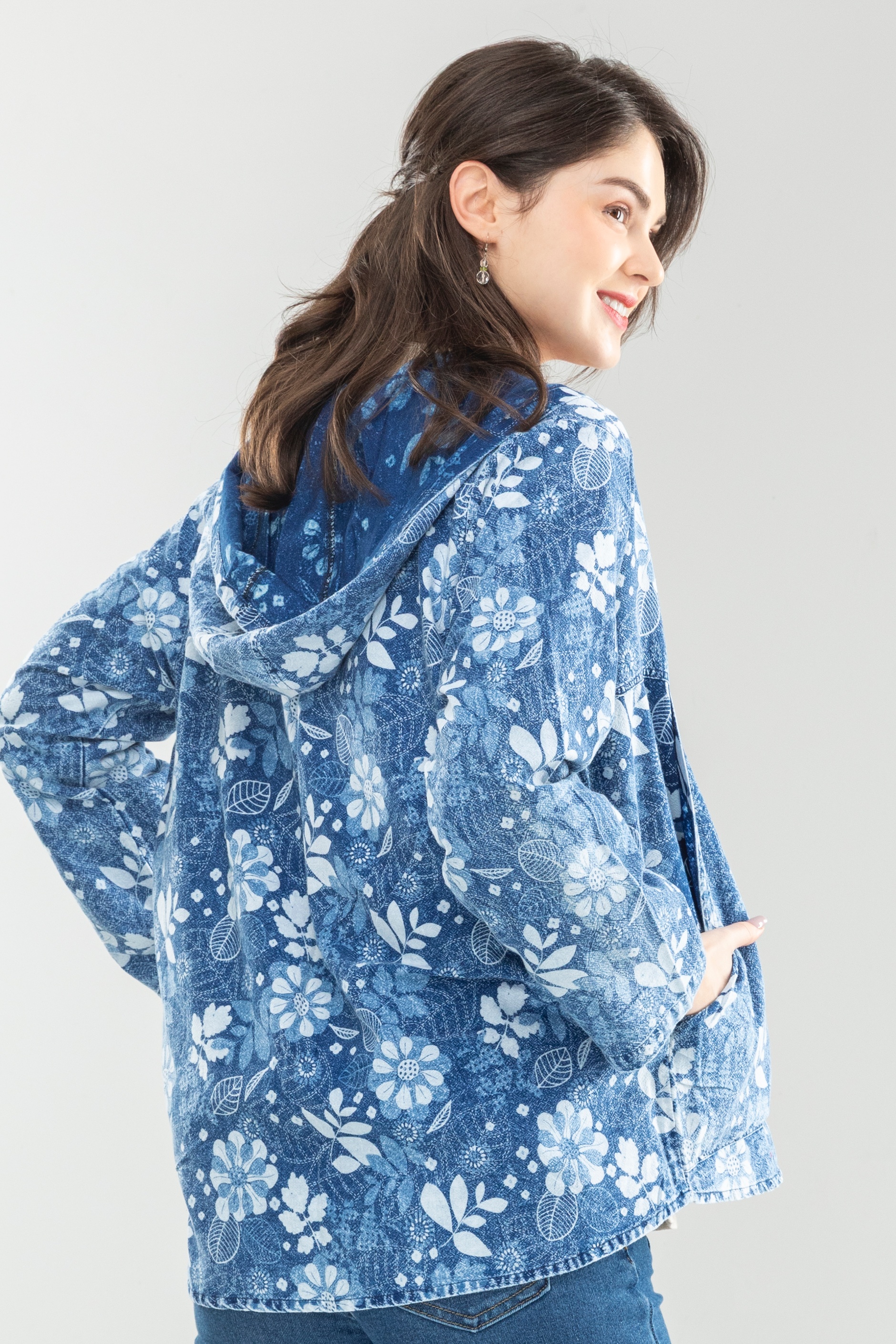 背面