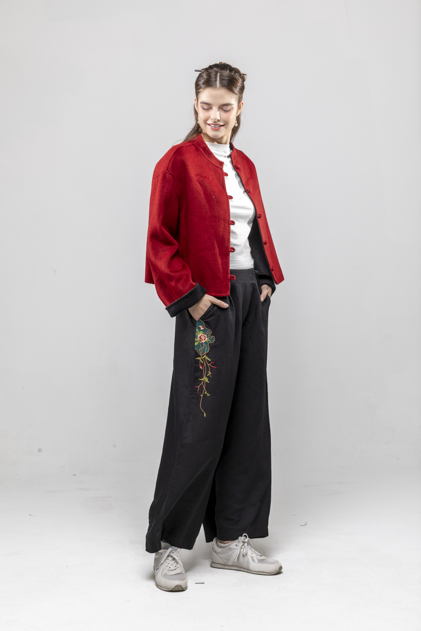 黑雅麻繡花褲Ｆ另有杏色